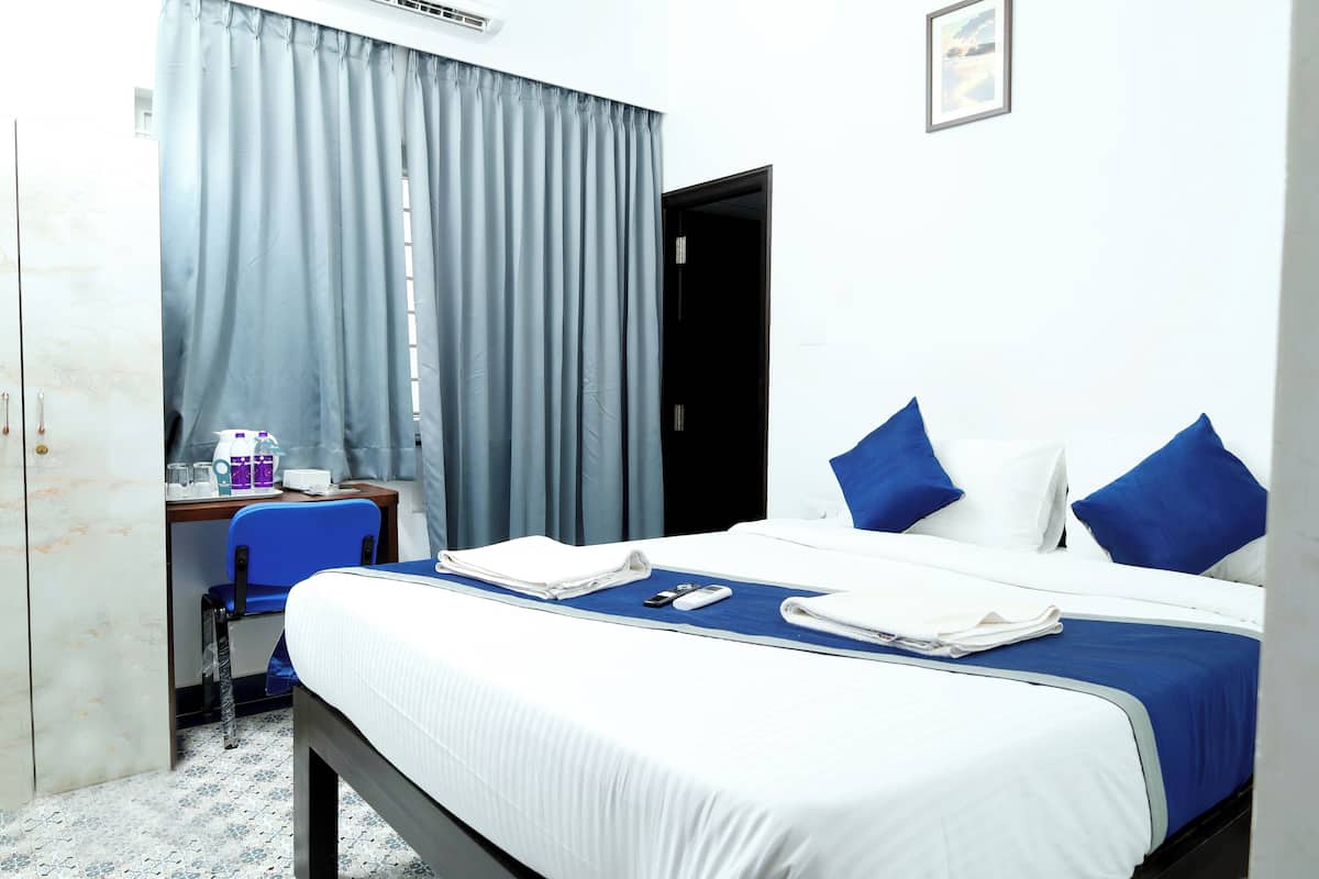 Phòng Deluxe, 1 giường cỡ queen | 1 phòng ngủ, bộ trải giường bằng vải Frette của Ý