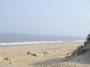 Fishing - The Wheatsheaf - UKC6443 (Winterton-on-Sea)