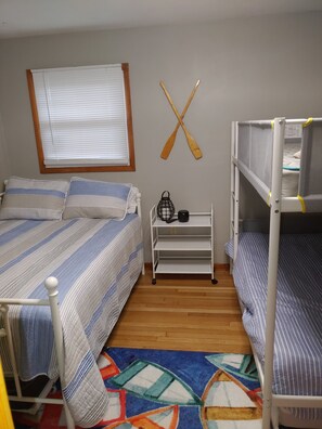 2 bedrooms, WiFi, bed sheets