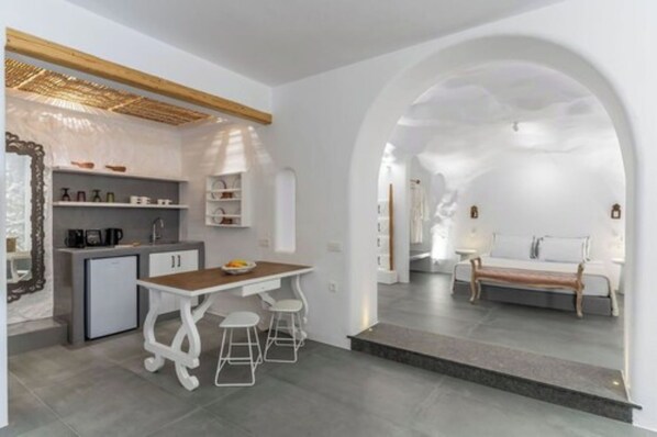 Vila premium, piscina particular | Frigobar, cofres nos quartos, cortinas blackout, quartos à prova de som