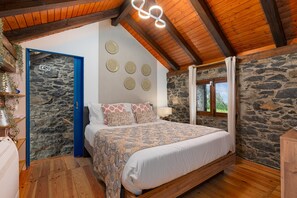 2 soverom, strykejern/-brett, reiseseng for barn og wi-fi (inkludert)