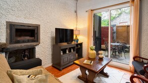 Fernseher, Kamin