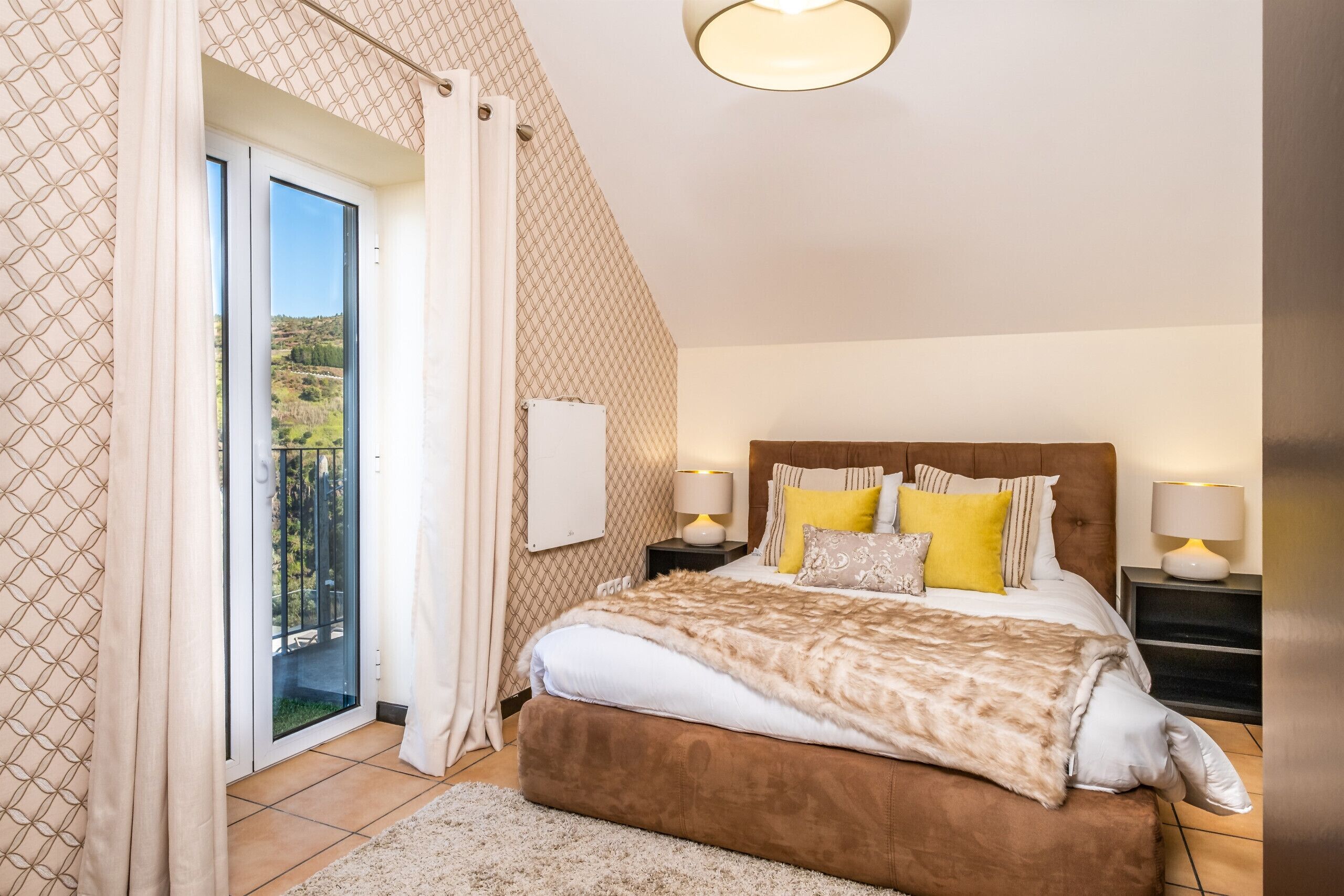 2 chambres, fer et planche à repasser, lit parapluie, Wi-Fi gratuit