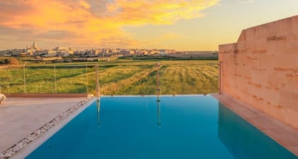 Sunset Serenity - Four Bedroom Villa, Sleeps 9