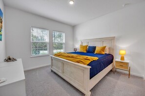 4 bedrooms, desk, iron/ironing board, free WiFi