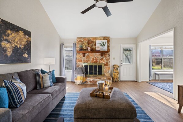 TV, fireplace, offices