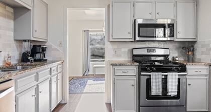 Lookin' and Feelin' Good in Georgetown - Long stays / Pets / Office