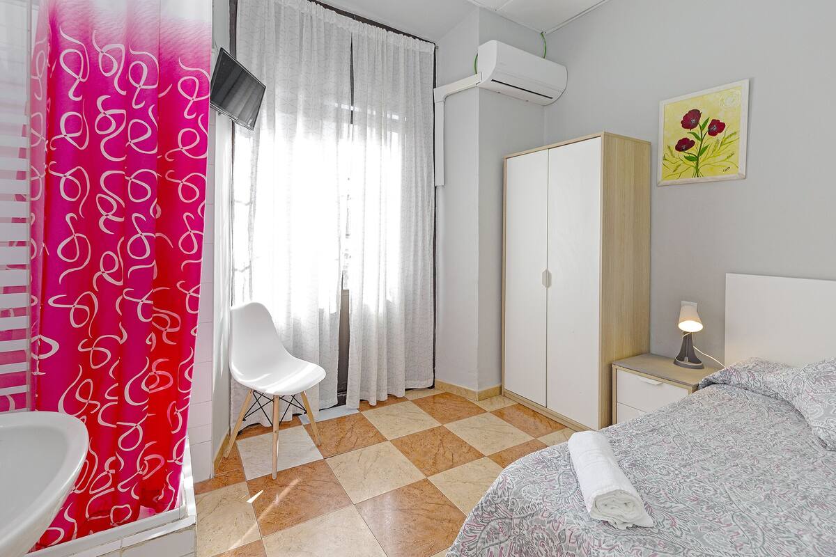Wifi gratis y ropa de cama