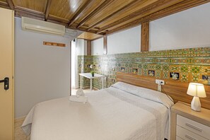 Wifi gratis y ropa de cama