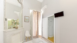 Classic Double Room - Pension Río Sol (Seville)