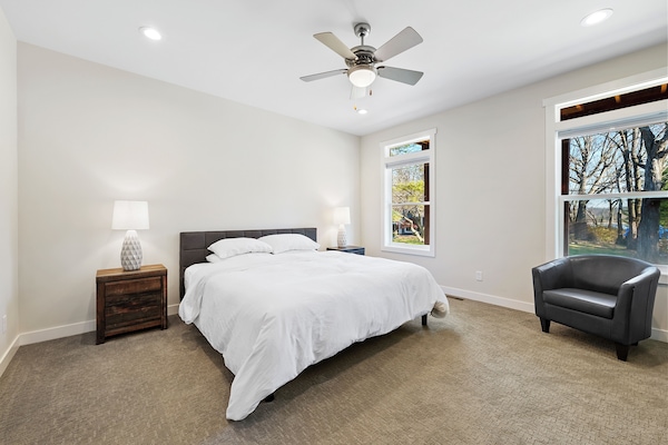 1st floor master suite with king size bed, high end sheets, comforter & blankets