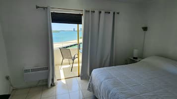 2 habitaciones, escritorio, wifi gratis y ropa de cama