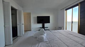 2 dormitorios, escritorio, wifi gratis y ropa de cama