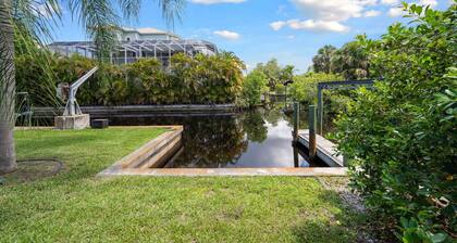 Brand New 3BR Villa, 1 Mile to Beach & Outdoor Fun