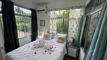 2 habitaciones, tabla de planchar con plancha, wifi y ropa de cama