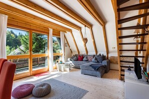 TV, fireplace, ping pong, stereo - Chalet Charming cottage with garden, nature, stream, forest, tranquility (Siegsdorf)