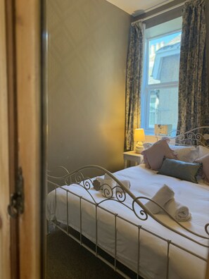 2 bedrooms, iron/ironing board, travel cot, WiFi