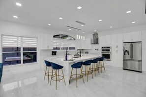 Fridge, microwave, oven, stovetop - 4 Bedroom Designer Home Next to Shul and Community Pool (Fort Lauderdale)