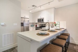 Fridge, microwave, stovetop, dishwasher - Modern Living Walking Distance to Canal and Bourbon streets! (New Orleans)