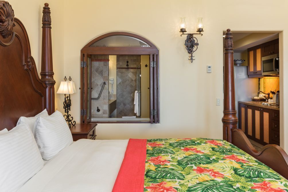 Iron/ironing board, bed sheets, wheelchair access