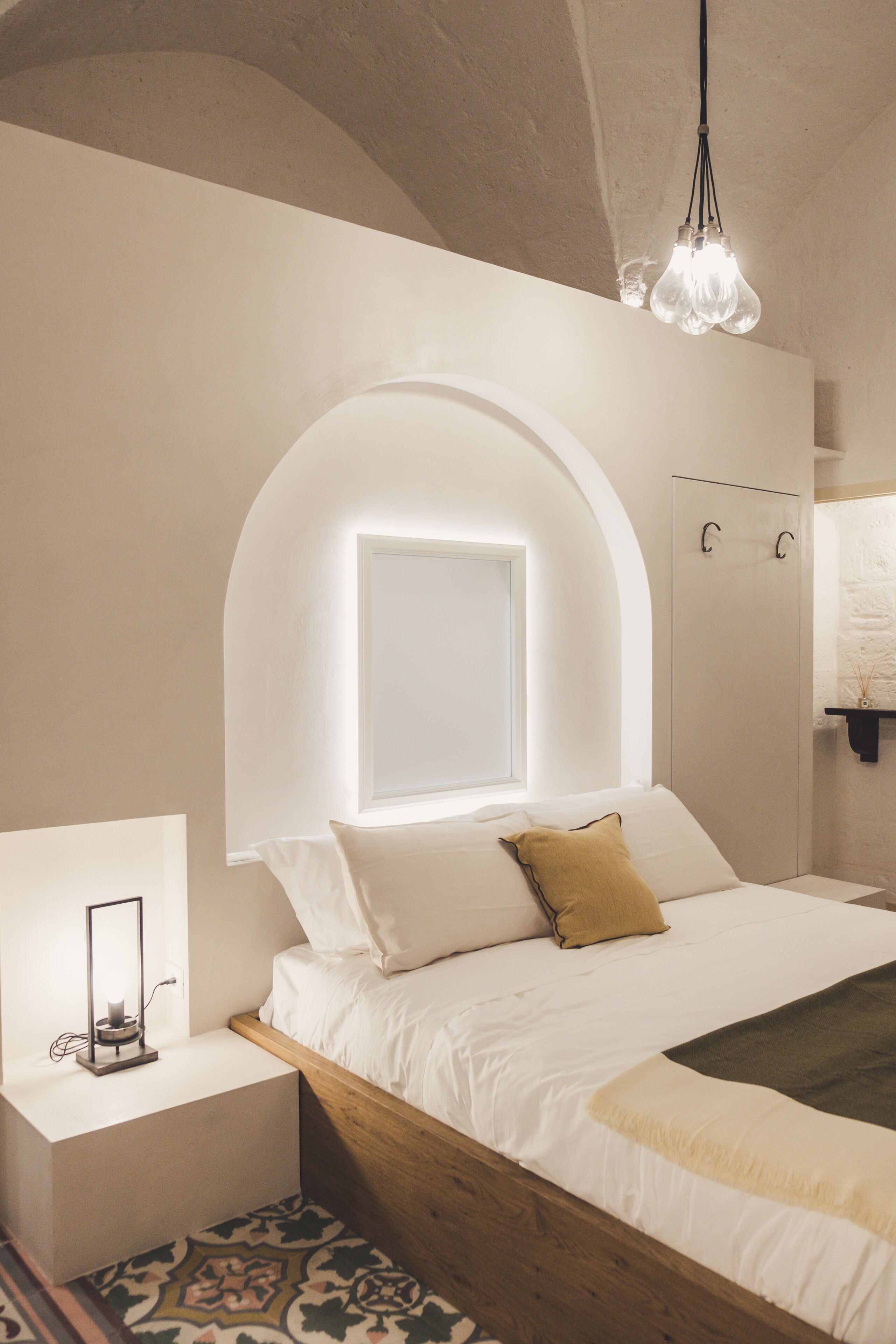Triple Room | Minibar, in-room safe, desk, blackout curtains
