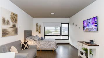 Minibar, coffres-forts dans les chambres, rideaux occultants