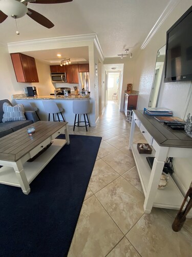 Westwinds Waterfront Luxury Condo Beach and Pool