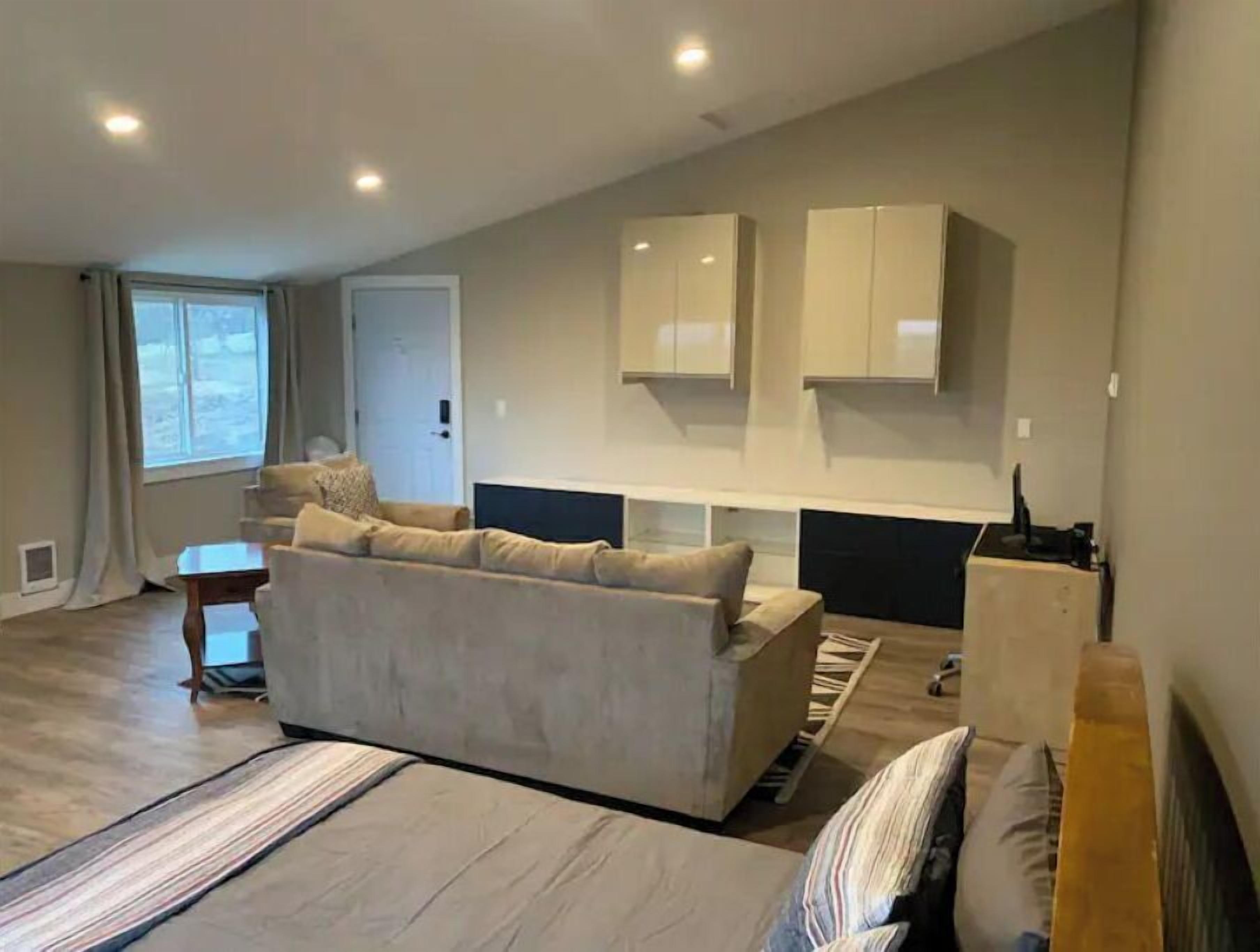 1 dormitori, escriptori, wifi gratuïta i roba de llit 