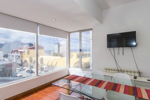 Apartment | Essbereich im Zimmer