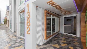 Fachada de la propiedad