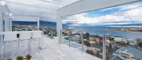 الإطلالة من المنشأة