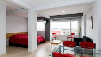 Apartment | 1 bedroom, soundproofing, free WiFi, bed sheets