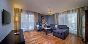 Suite familiare (Superior) | 1 camera, minibar, una cassaforte in camera, ferro/asse da stiro