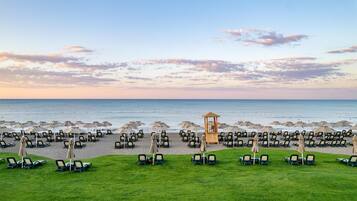 Privat strand och strandbarer