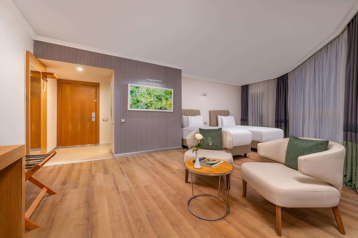 Familienzimmer, 1Â King-Bett und Schlafsofa, Terrasse