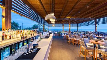 5 barer/lounger och strandbar