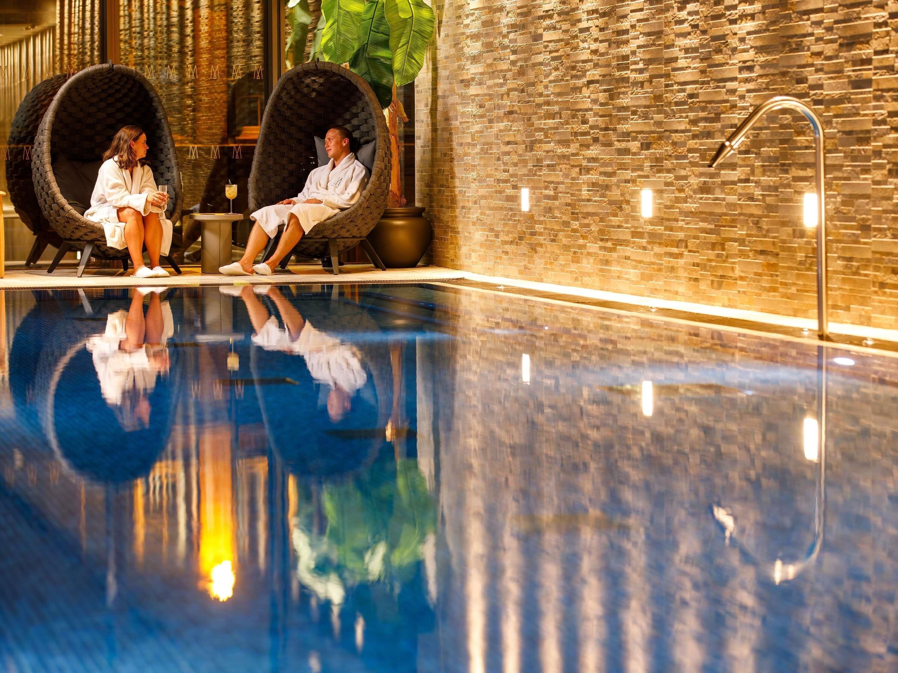 Couples treatment room(s), sauna, steam room, body treatments