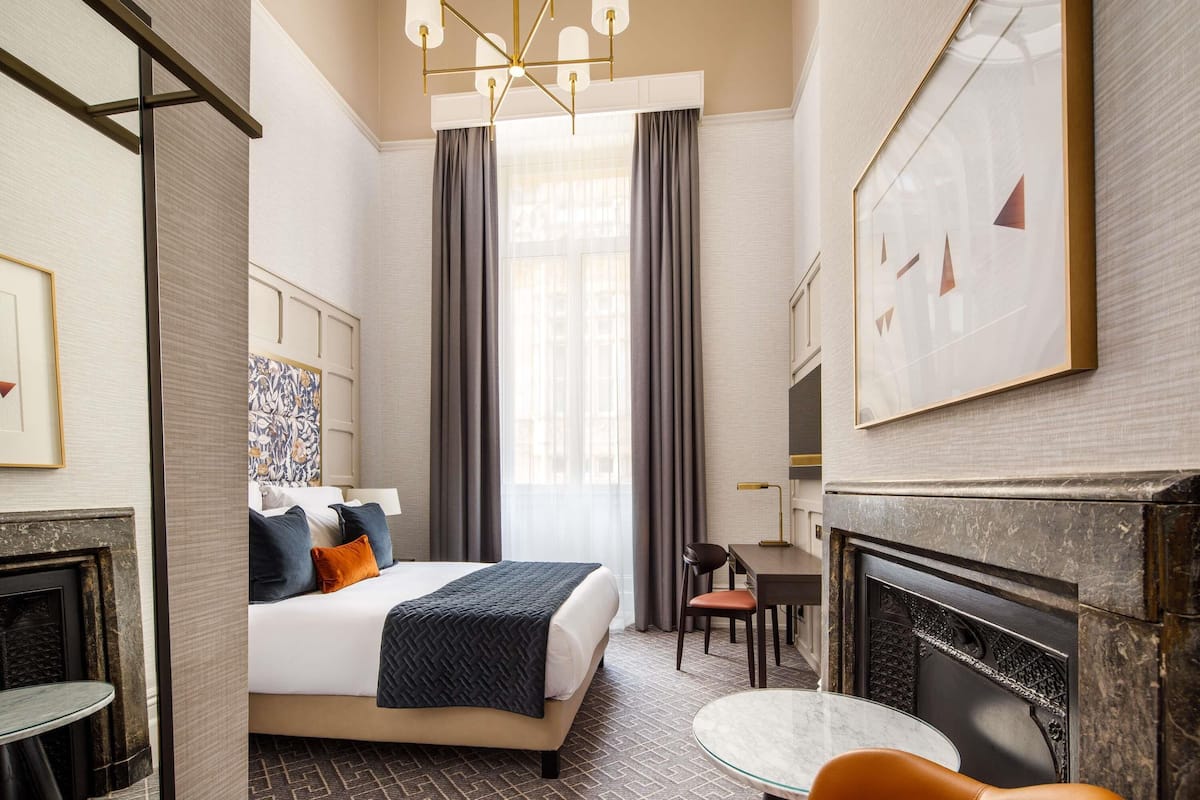 Deluxe-rum - 1 dubbelsäng | Egyptiska bomullslakan och sängtillbehör av högsta kvalitet