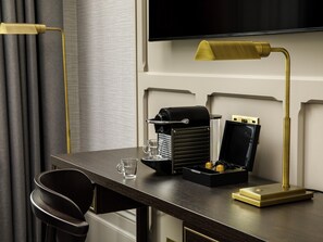 Phòng Suite Executive, 1 giường cỡ king | Bộ trải giường bằng vải cotton Ai Cập, bộ đồ giường cao cấp 