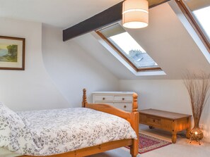 3 quartos, Wi-Fi de cortesia, roupa de cama