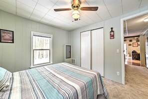 3 Schlafzimmer, Schreibtisch, Bügeleisen/Bügelbrett, WLAN