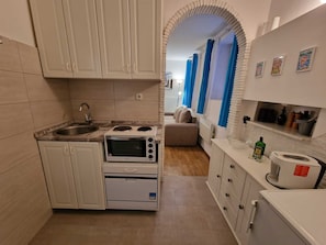 Refrigerador, horno, placa de cocina, lavavajillas