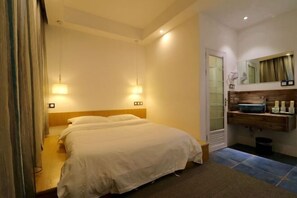 Room - Xiyu Hostel · Cat Café (Yangshuo)