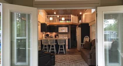 Cottage 7 sleeps 6 people