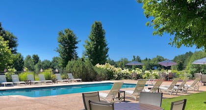 RV Rental #5 Sleeps 6 people