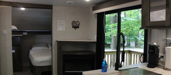 RV Rental #14 Sleeps 6 people