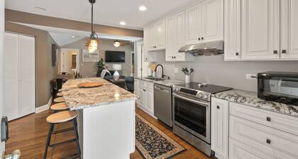 5 bed/3 Bath Home in the Heart of Fremont! Steps from the beach and boat launch!