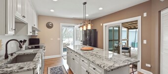 5 bed/3 Bath Home in the Heart of Fremont! Steps from the beach and boat launch!