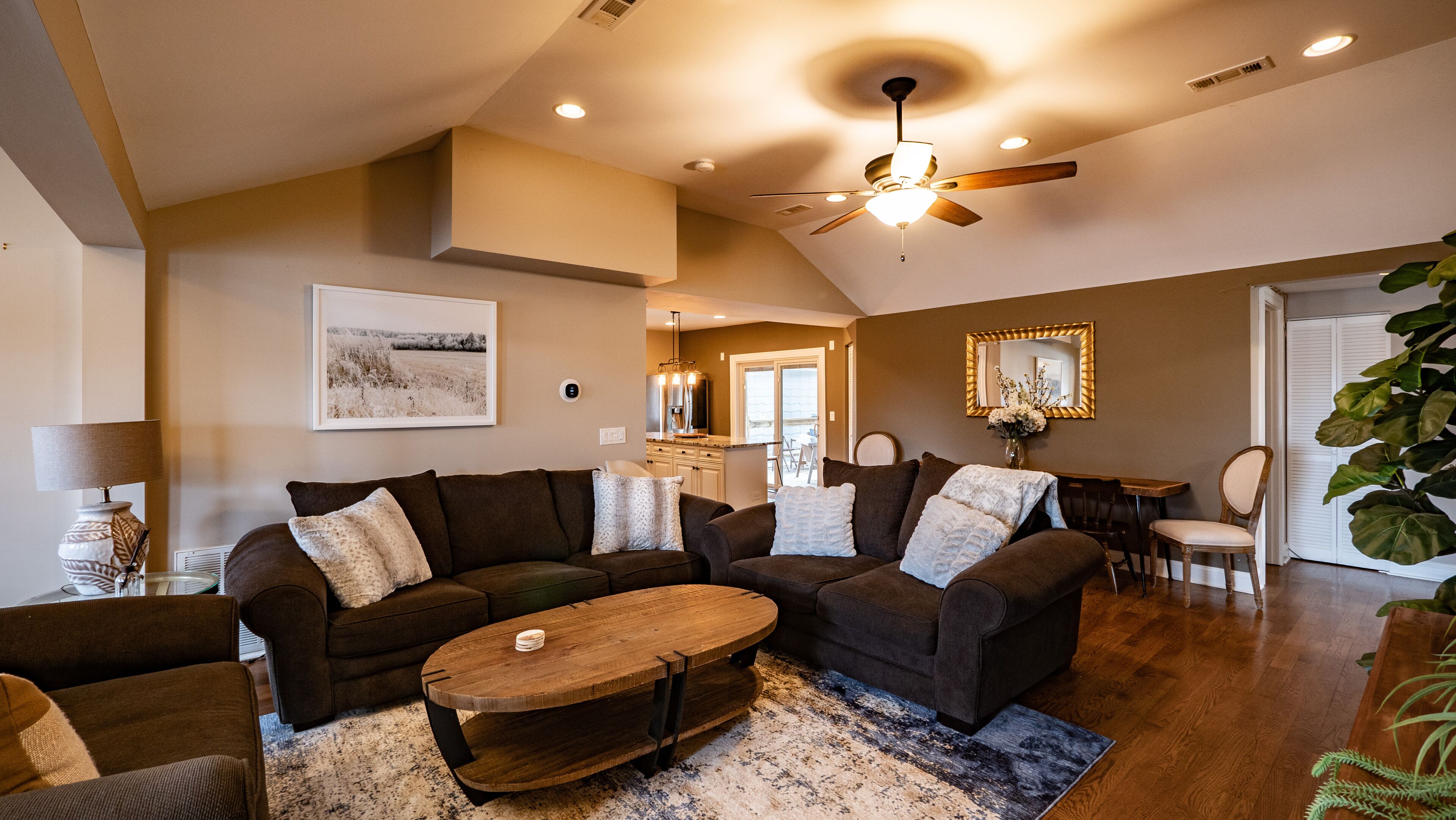 5 bed/3 Bath Home in the Heart of Fremont! Steps from the beach and boat launch!