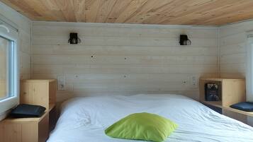 2 slaapkamers, een bureau, wifi, beddengoed